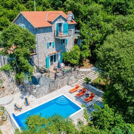 Villa Toscana With A Pool Τίβατ Εξωτερικό φωτογραφία