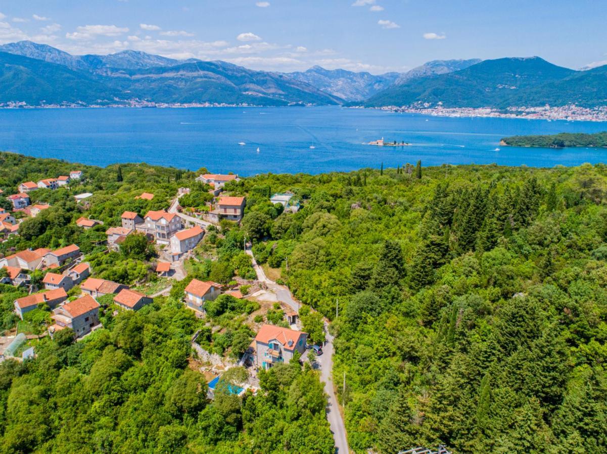 Villa Toscana With A Pool Τίβατ Εξωτερικό φωτογραφία