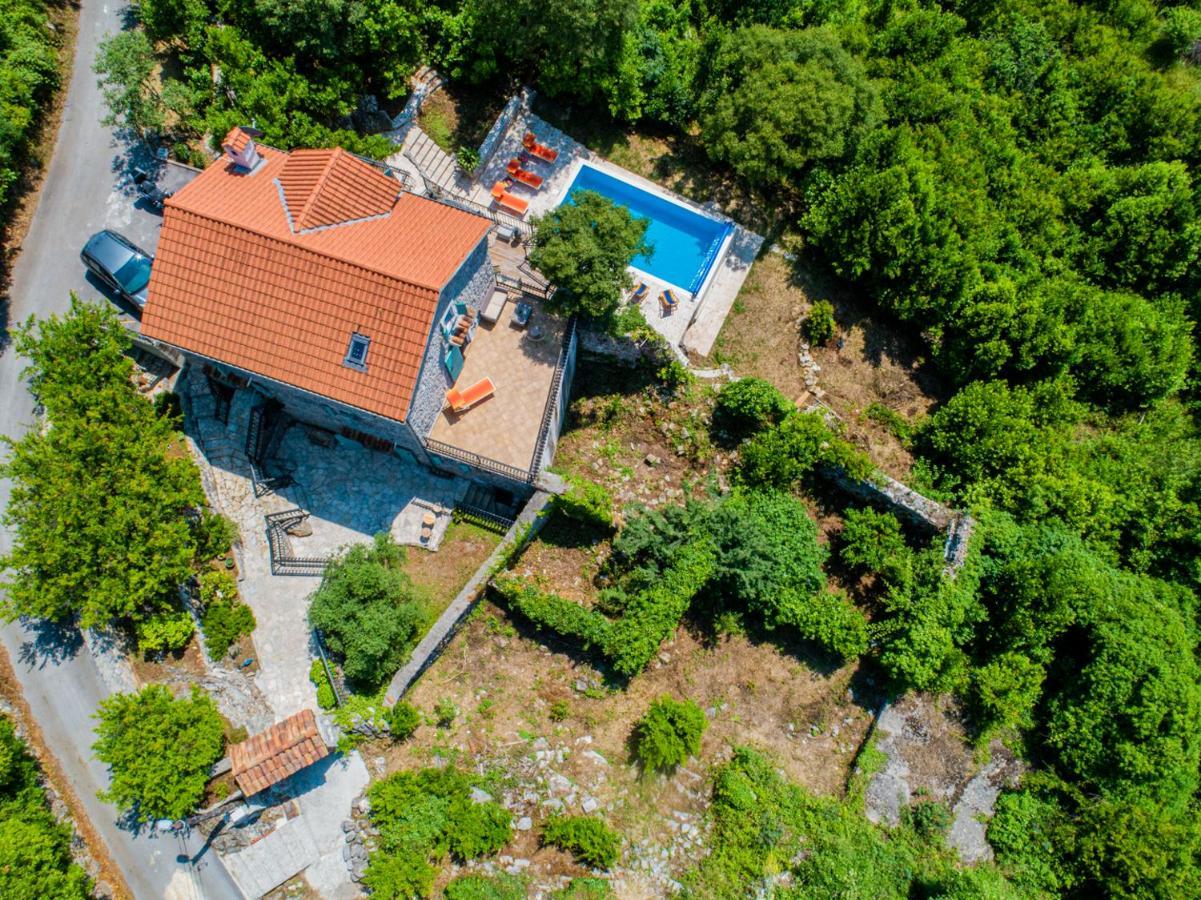 Villa Toscana With A Pool Τίβατ Εξωτερικό φωτογραφία