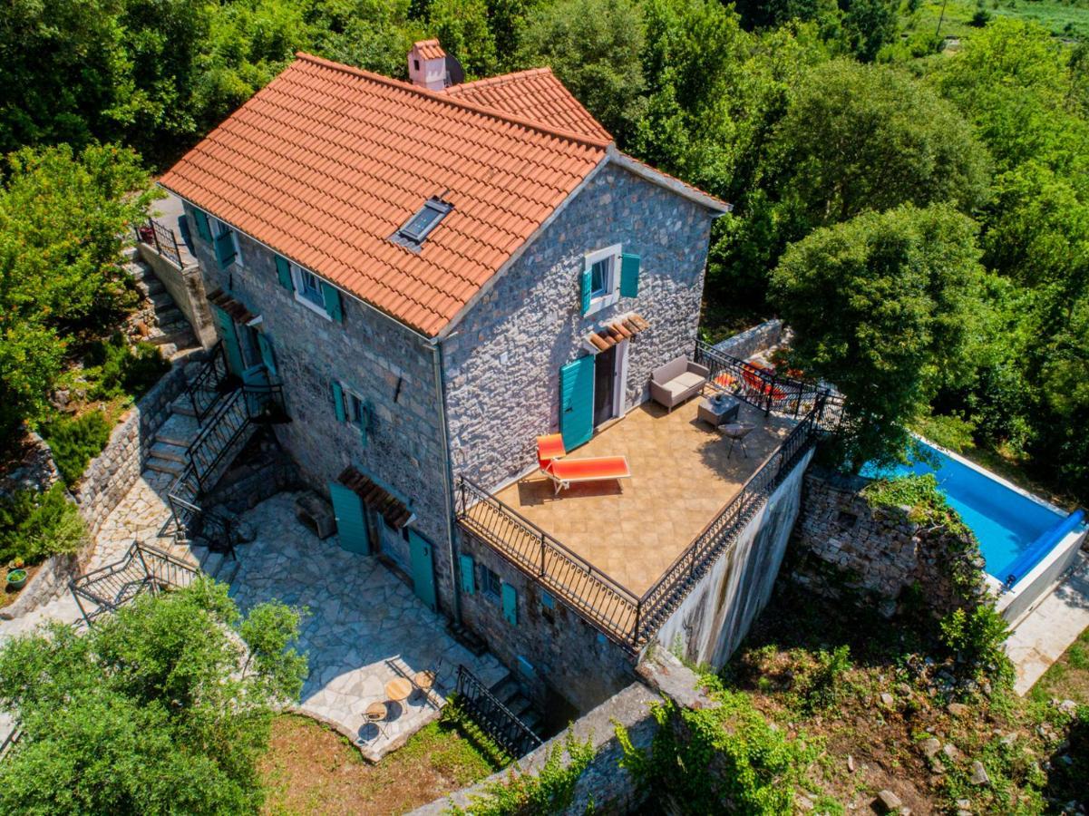 Villa Toscana With A Pool Τίβατ Εξωτερικό φωτογραφία