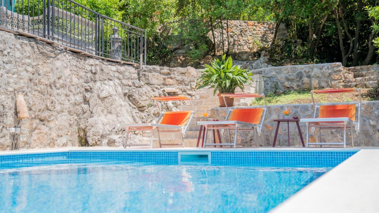 Villa Toscana With A Pool Τίβατ Εξωτερικό φωτογραφία
