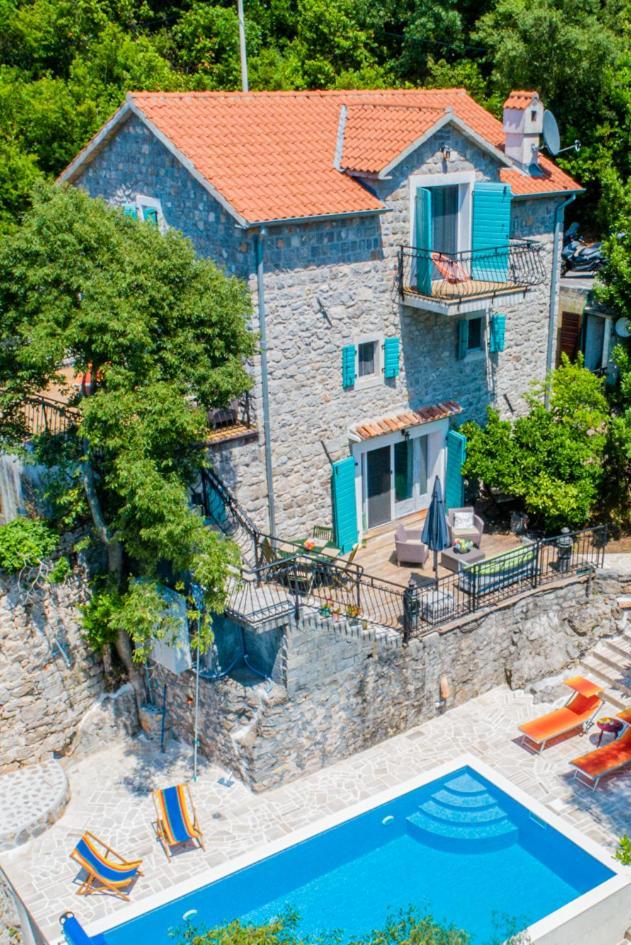 Villa Toscana With A Pool Τίβατ Εξωτερικό φωτογραφία